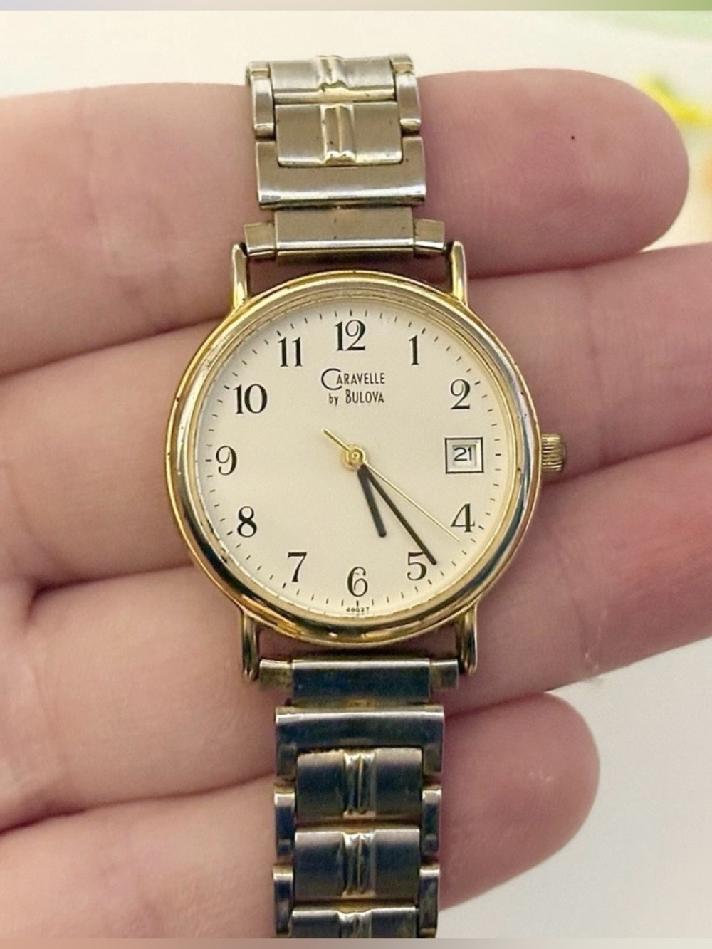 Caravelle Bulova Two-Tone Date/Day Watch Ladies Gold/Silver Simple Easy Reader